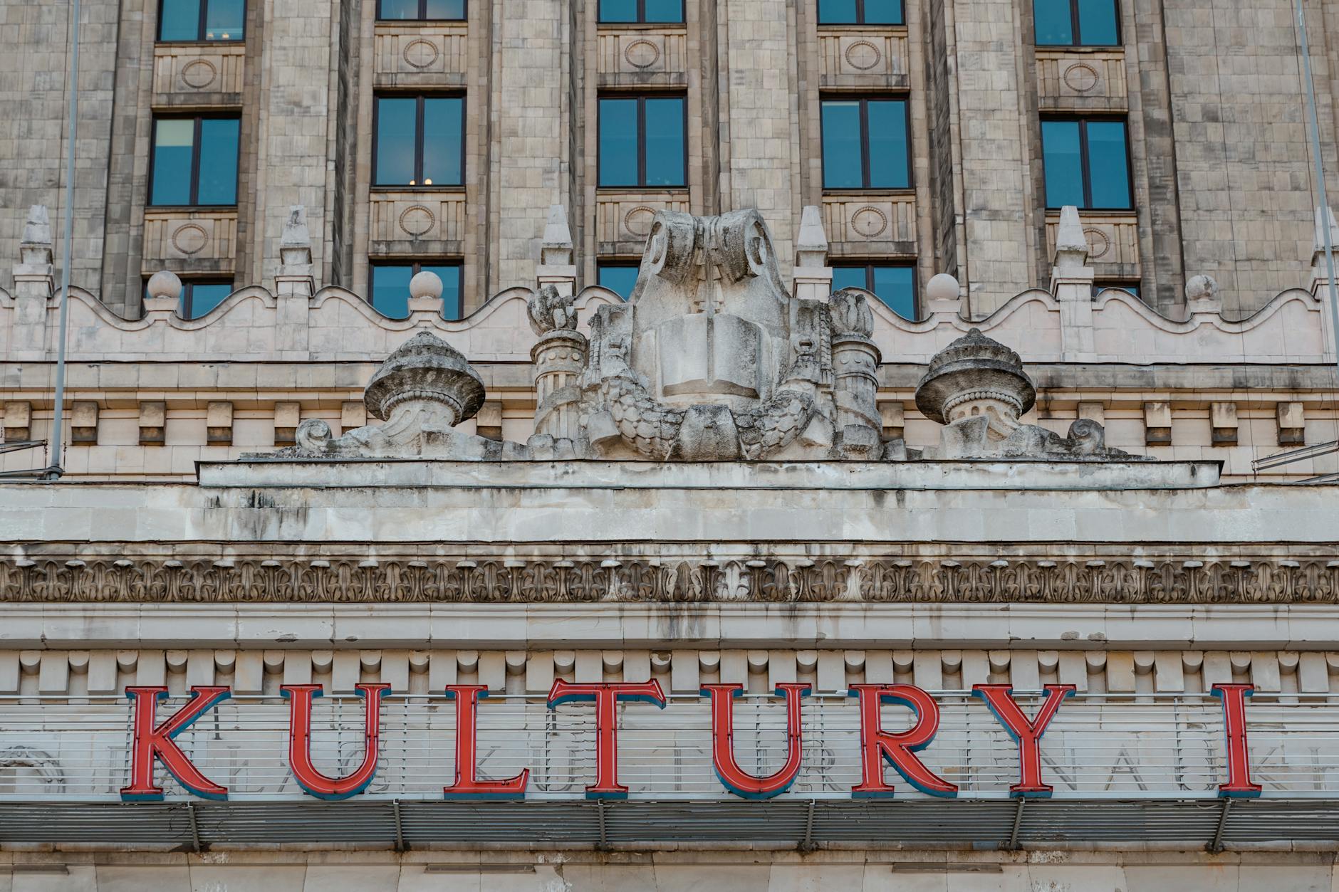 Logo Biłgorajskiego Centrum Kultury z informacją o dotacji z programu EtnoPolska